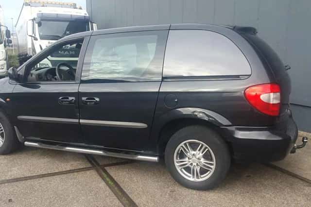 Chrysler Grand Voyager (2002) thumbnail 5