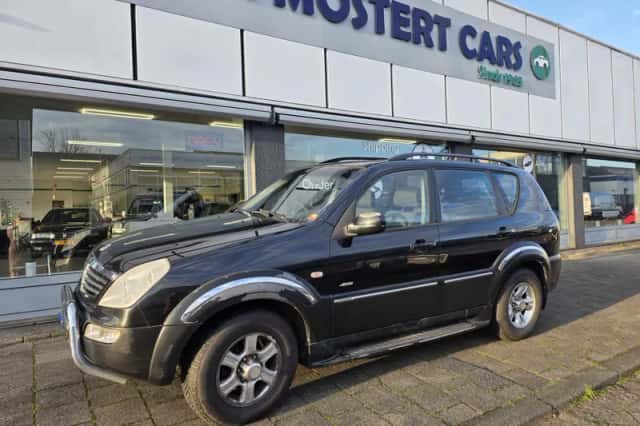 SsangYong Rexton (2005) thumbnail 1