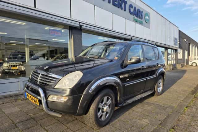 SsangYong Rexton (2005) thumbnail 2