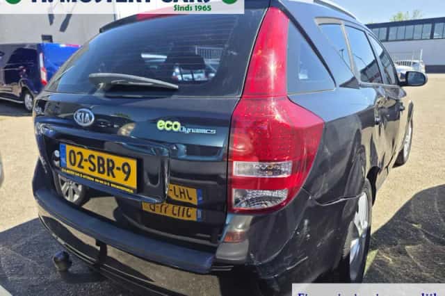 Kia Ceed (2011) thumbnail 4