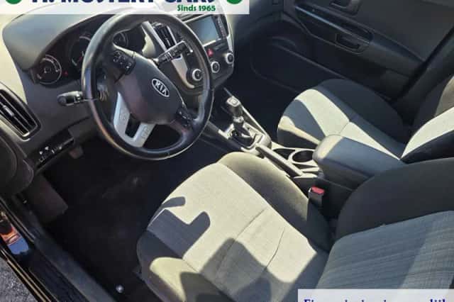 Kia Ceed (2011) thumbnail 6