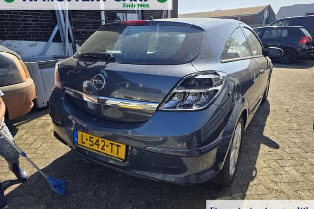 Opel Astra (2008) thumbnail 4