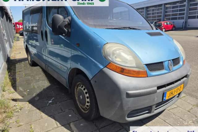 Renault Trafic (2004) thumbnail 1