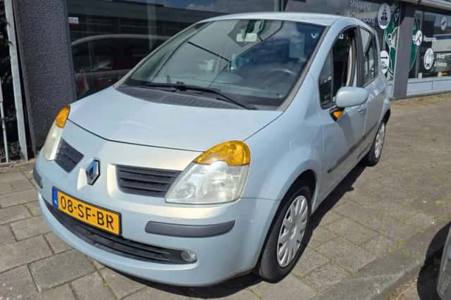 Renault Modus (2004) thumbnail 1