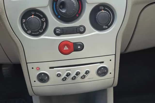Renault Modus (2004) thumbnail 4