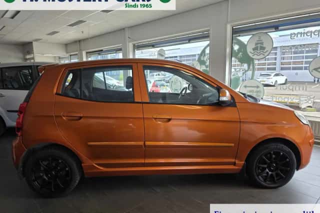 Kia Picanto (2008) thumbnail 2