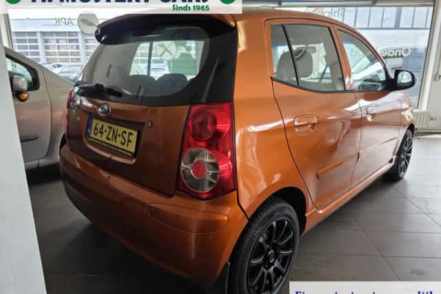 Kia Picanto (2008) thumbnail 3
