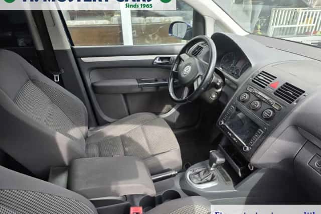 Volkswagen Touran (2005) thumbnail 6