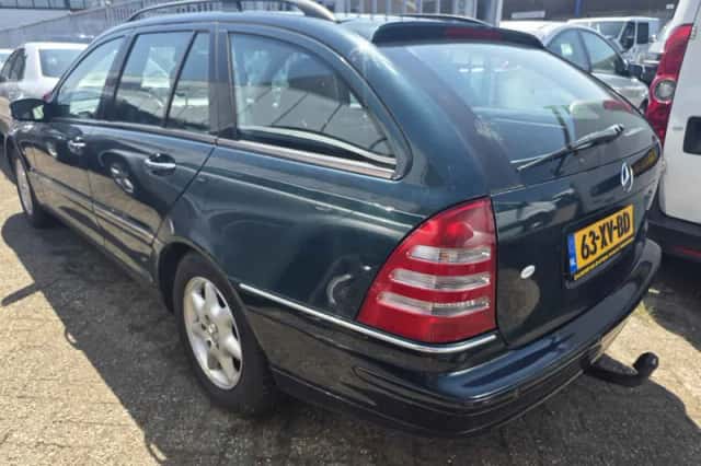 Mercedes-Benz C-Klasse (2002) thumbnail 2