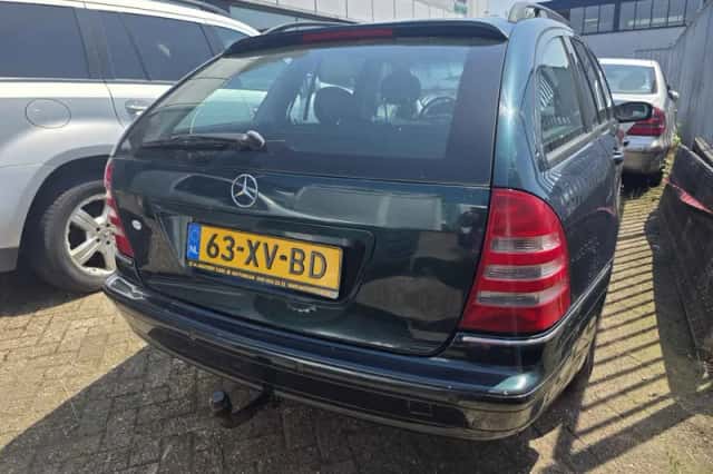 Mercedes-Benz C-Klasse (2002) thumbnail 3