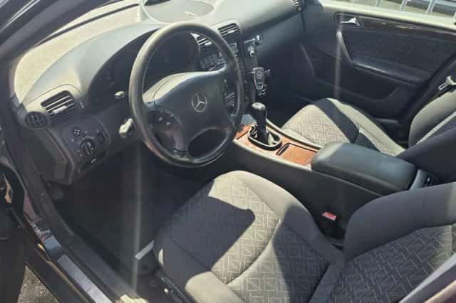 Mercedes-Benz C-Klasse (2002) thumbnail 4