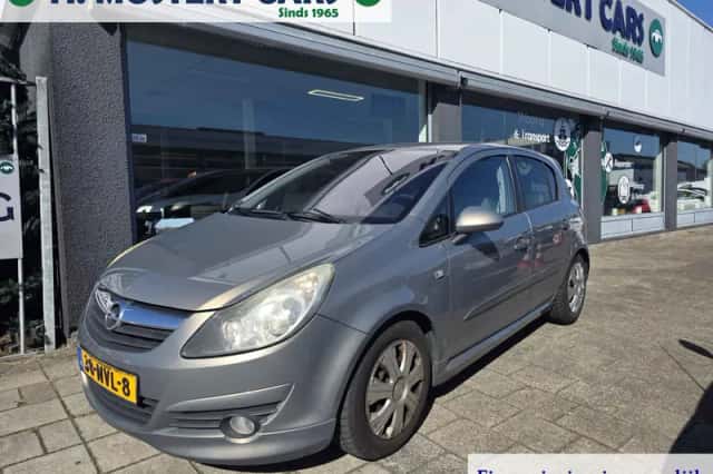 Opel Corsa (2010) thumbnail 1