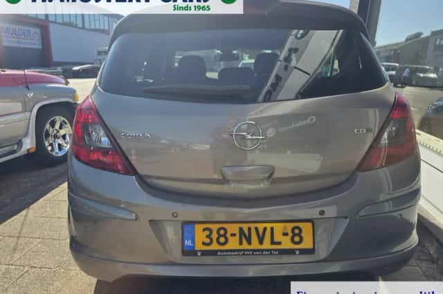 Opel Corsa (2010) thumbnail 6