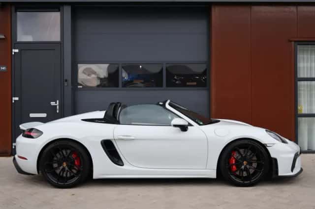 Porsche 718 (2019) thumbnail 6