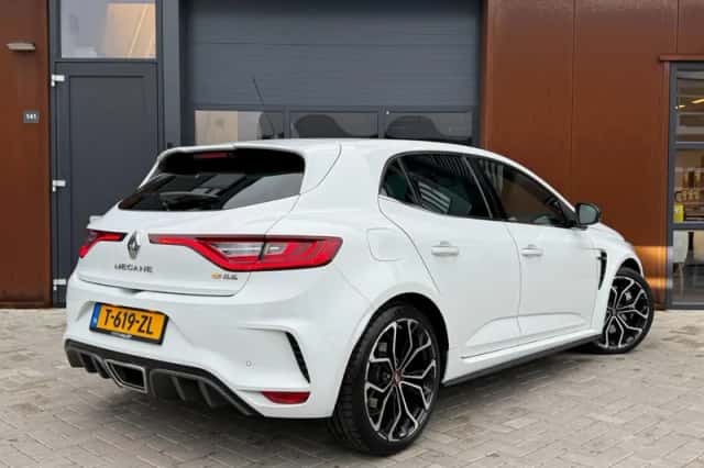 Renault Mégane (2019) thumbnail 2