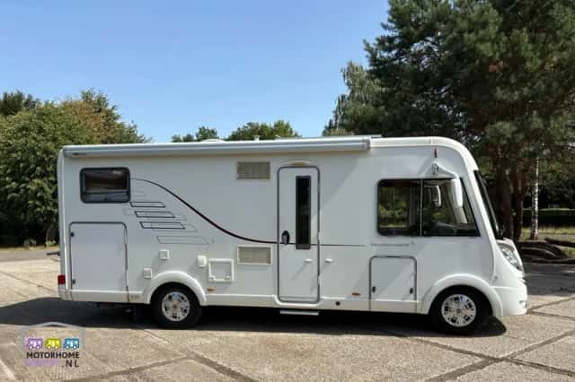Hymer B 594 (2012) thumbnail 2