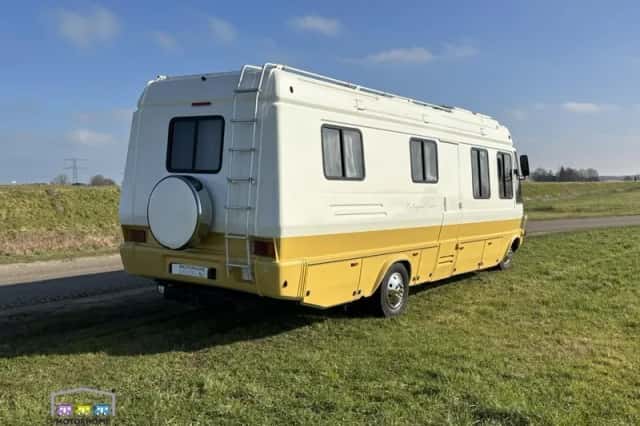 Ford E-350 (1995) thumbnail 2
