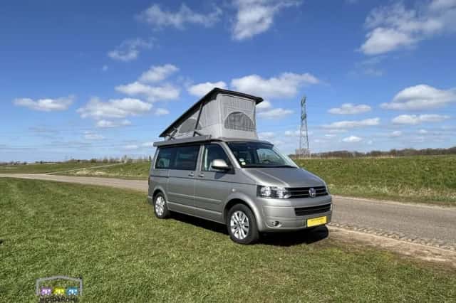 Volkswagen California (2013) thumbnail 2