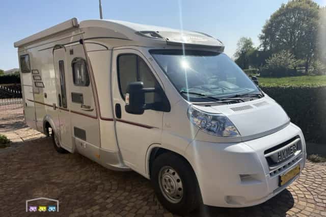 Hymer T 674 (2008) thumbnail 1