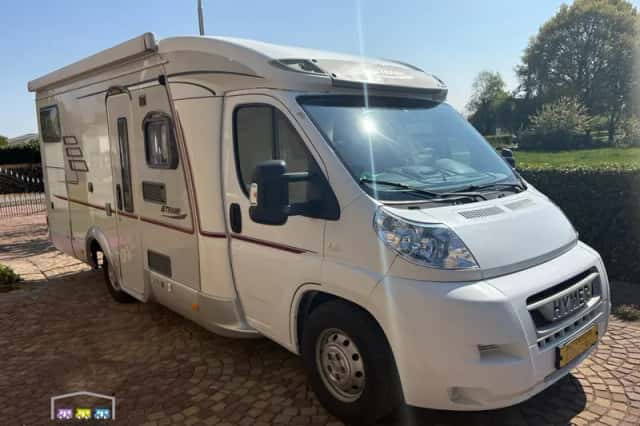 Hymer T 674 (2008) thumbnail 2