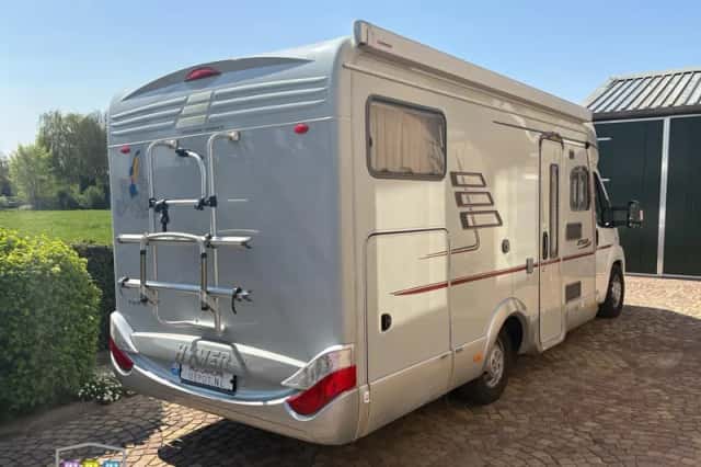 Hymer T 674 (2008) thumbnail 4