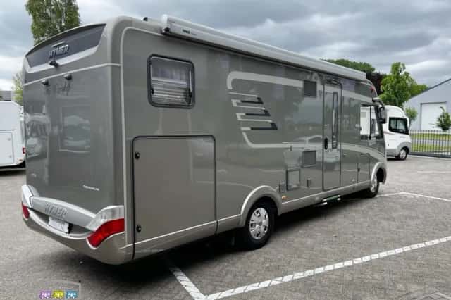 Hymer B 704 (2015) thumbnail 3