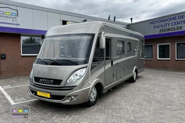 Hymer B 704 (2015) thumbnail 5