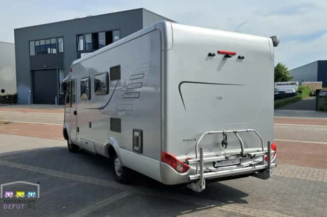 Hymer B 654 (2009) thumbnail 4