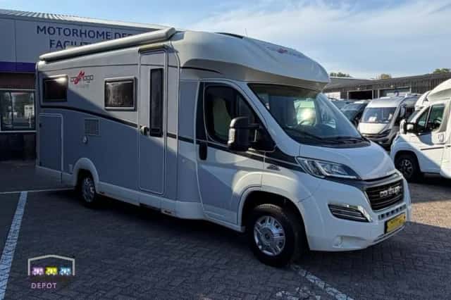 Carthago C-Tourer (2015) thumbnail 1