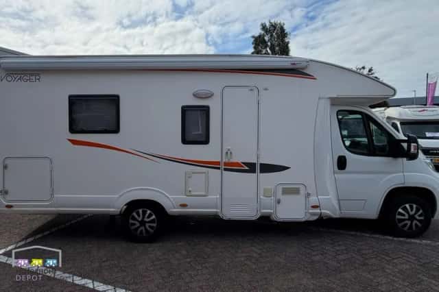 P.L.A. Camper VOYAGER (2017) thumbnail 2