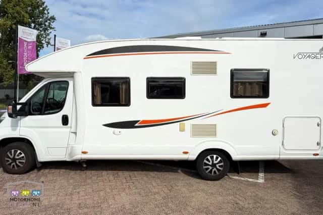 P.L.A. Camper VOYAGER (2017) thumbnail 4