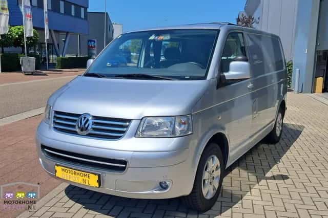 Volkswagen Transporter (2009) thumbnail 5