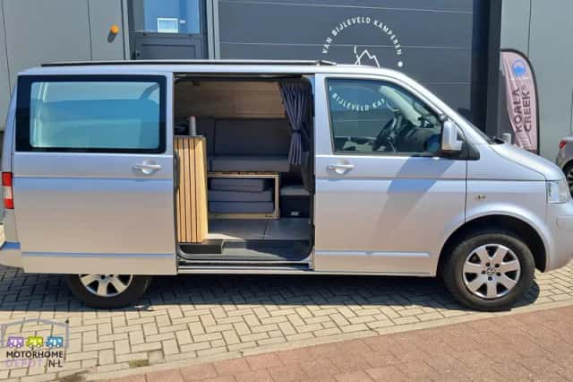 Volkswagen Transporter (2009) thumbnail 6