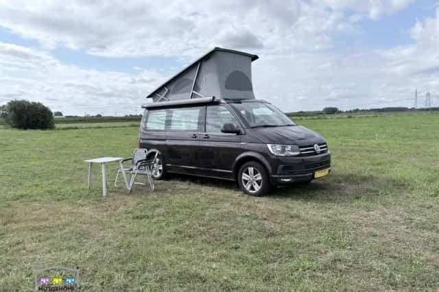Volkswagen California (2016) thumbnail 2