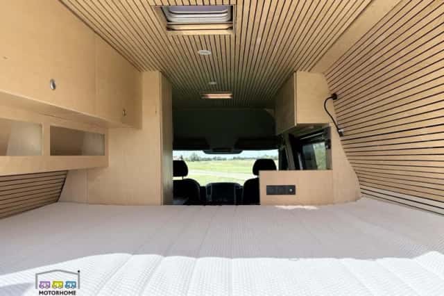Mercedes-Benz Sprinter (2016) thumbnail 5