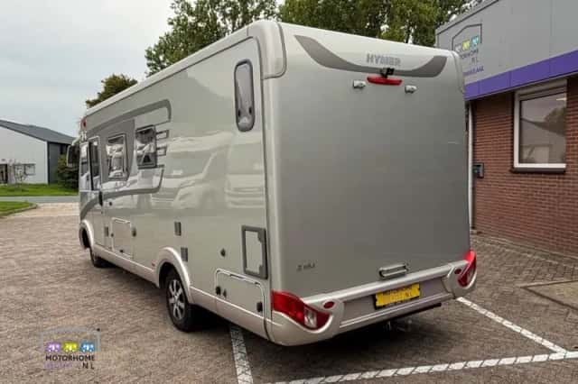 Hymer B 554 (2013) thumbnail 2