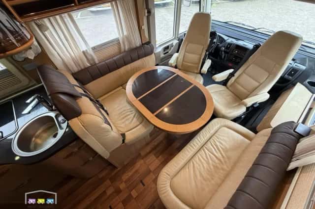 Hymer B 554 (2013) thumbnail 5