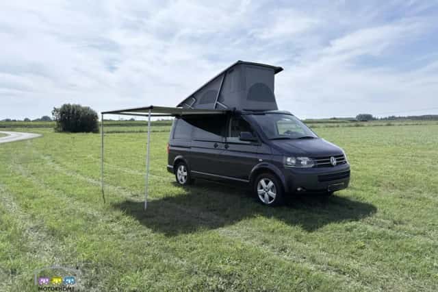 Volkswagen California (2011) thumbnail 2
