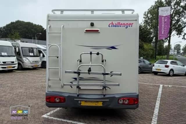 Challenger Genesis (2007) thumbnail 3