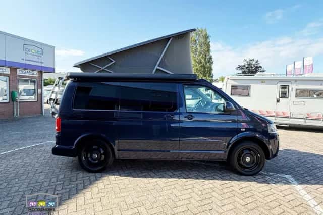 Volkswagen California (2015) thumbnail 2