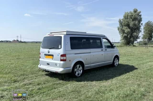 Volkswagen Transporter (2010) thumbnail 5
