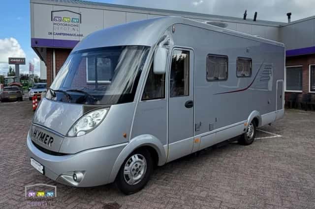 Hymer B 694 (2010) thumbnail 4