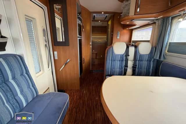 Hymer B 694 (2010) thumbnail 6