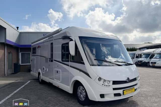 Carthago C-Tourer (2018) thumbnail 1