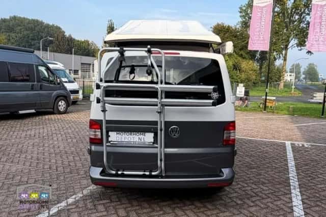 Volkswagen Transporter (2014) thumbnail 3