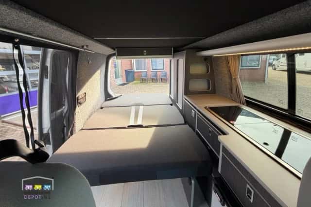 Volkswagen Transporter (2014) thumbnail 6