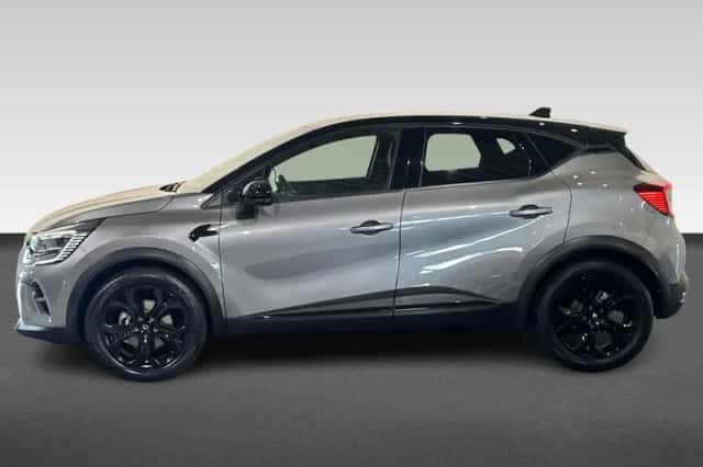 Renault Captur (2022) thumbnail 2