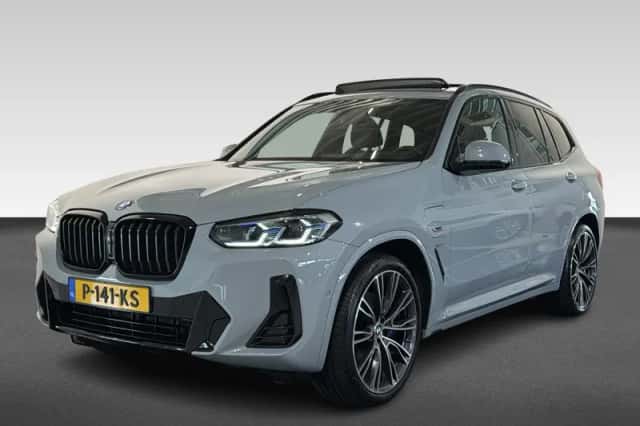 BMW X3 (2022) thumbnail 1