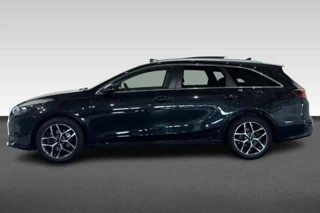 Kia Ceed Sportswagon (2024) thumbnail 2