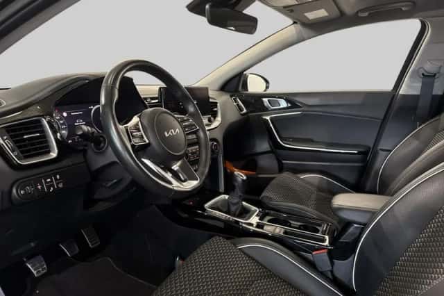 Kia Ceed Sportswagon (2024) thumbnail 4